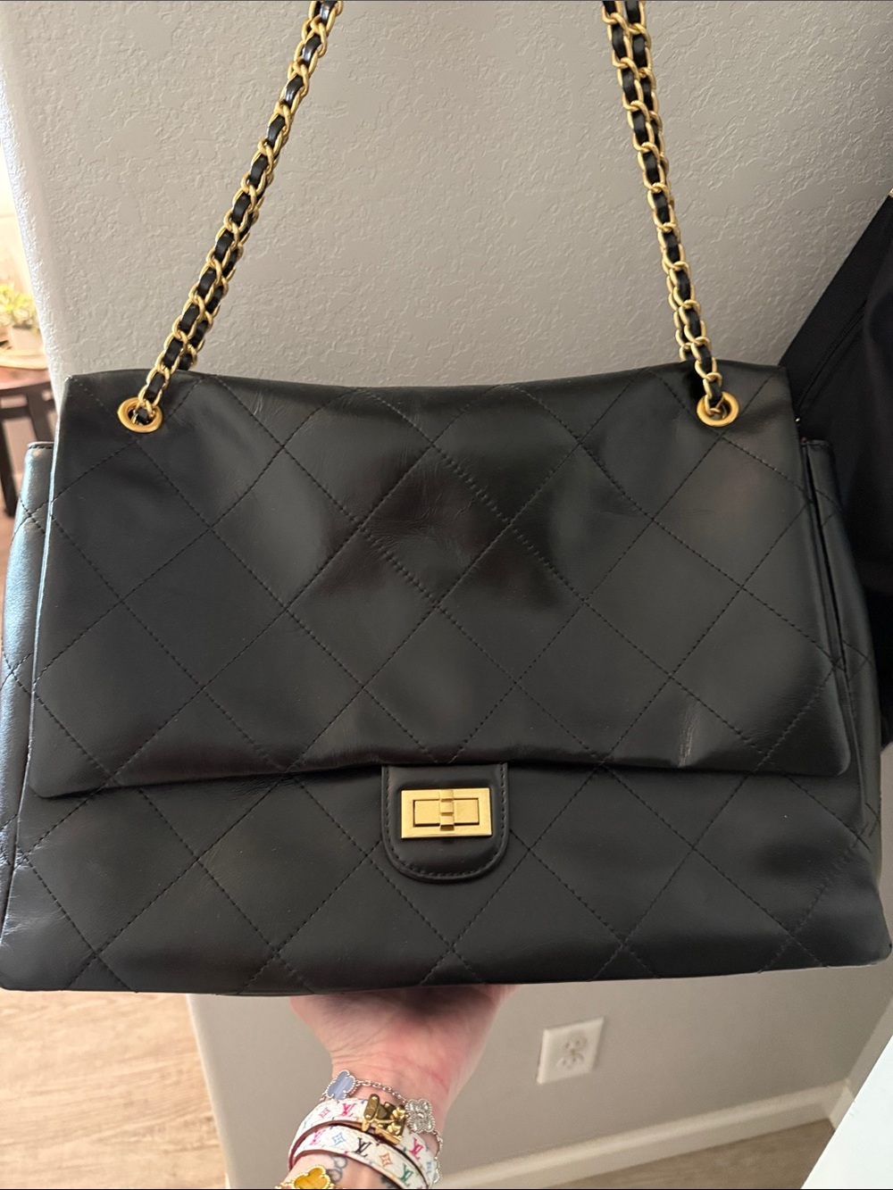 Classic Black Quilted Shoulder Bag with Gold Chain